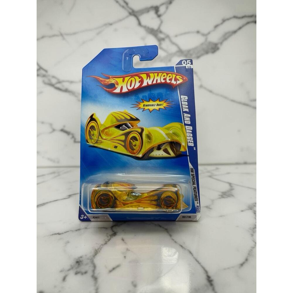 Hot Wheels Cloak and Dagger HW Special Features 1:64 Diecast Gold 2009 Unopened